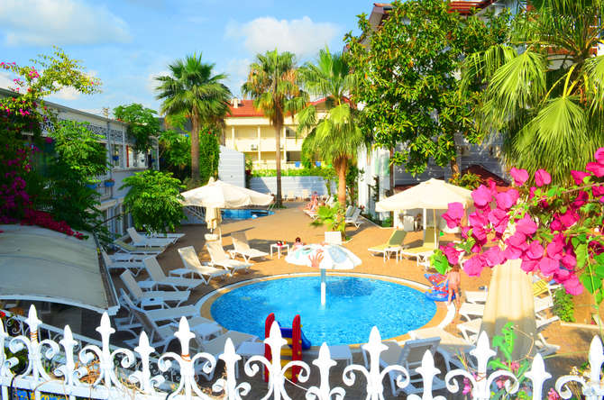 vakantie-naar-Sunbird Hotel-mei 2025