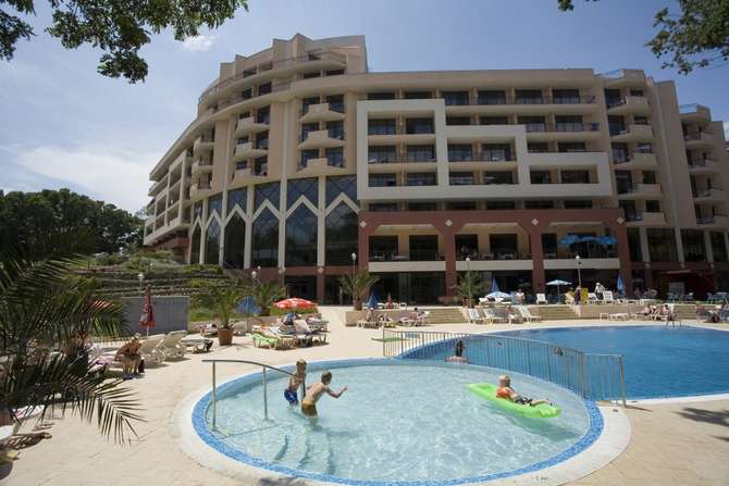 vakantie-naar-Suneoclub Odessos Park-mei 2025
