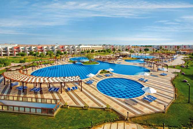 vakantie-naar-Sunrise Crystal Bay Resort-mei 2025