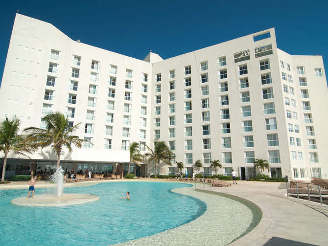 vakantie-naar-Sunset Royal Beach Resort-mei 2024