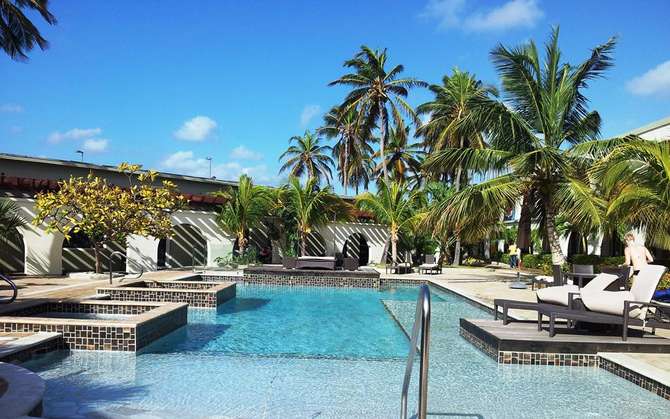 vakantie-naar-Talk Of The Town Beach Club-mei 2025