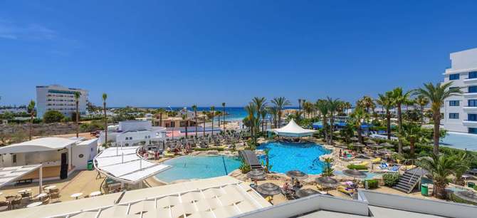 vakantie-naar-Tasia Maris Beach Hotel-mei 2025