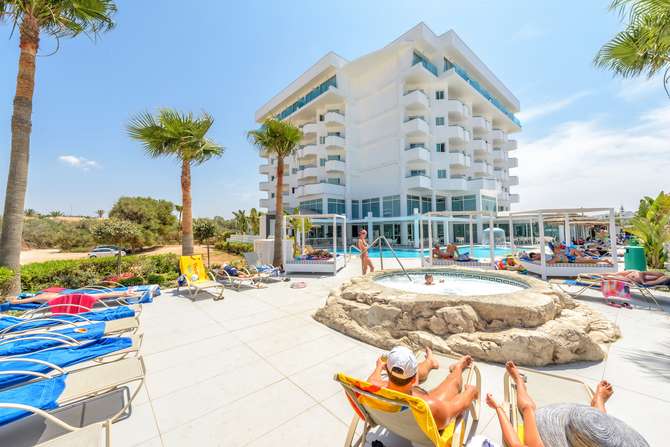 vakantie-naar-Tasia Maris Sands-mei 2025