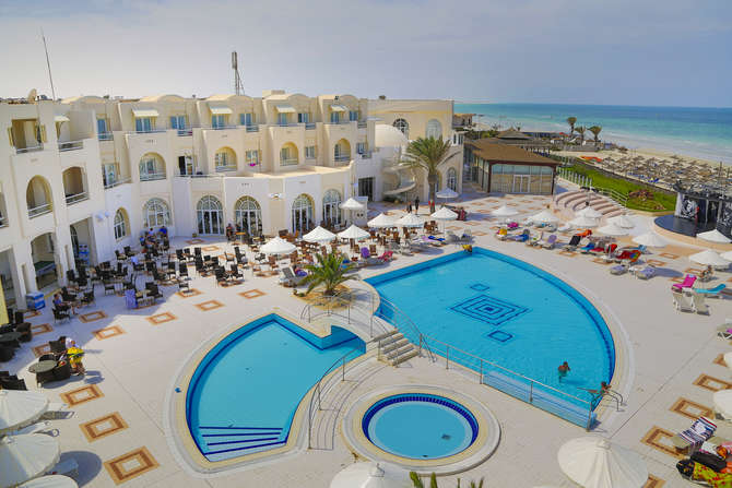 vakantie-naar-Telemaque Beach Spa-mei 2025