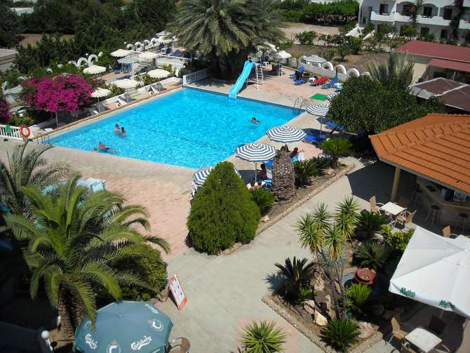 vakantie-naar-Thalia Hotel-mei 2025