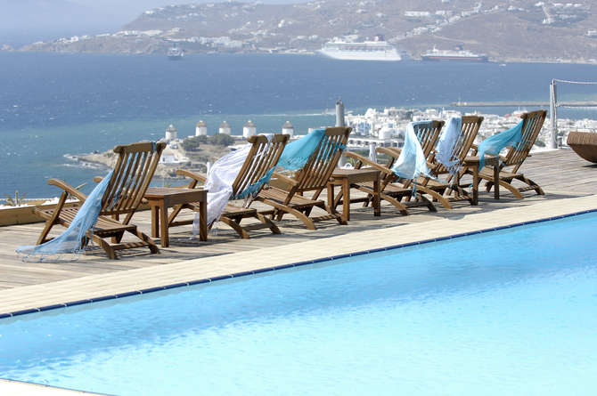 vakantie-naar-Tharroe Of Mykonos Deluxe Hotel Spa-maart 2024