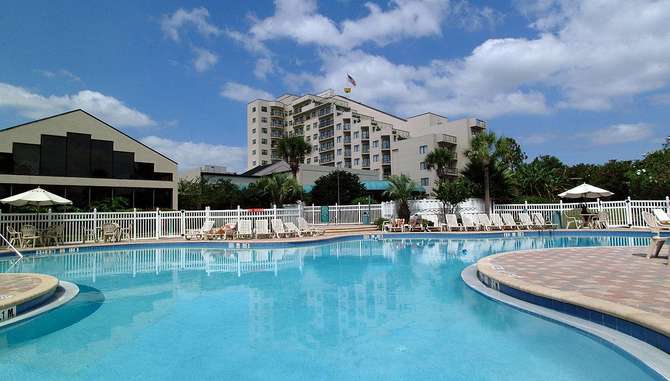 vakantie-naar-The Enclave Hotel Suites-mei 2025
