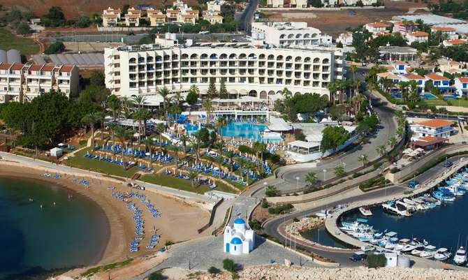 vakantie-naar-The Golden Coast Beach Hotel-mei 2025