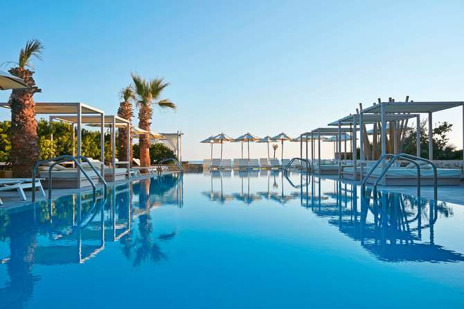 vakantie-naar-The Island Hotel-mei 2025