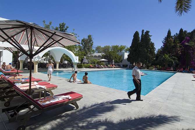 vakantie-naar-The Orangers Beach Resort Bungalows-mei 2025