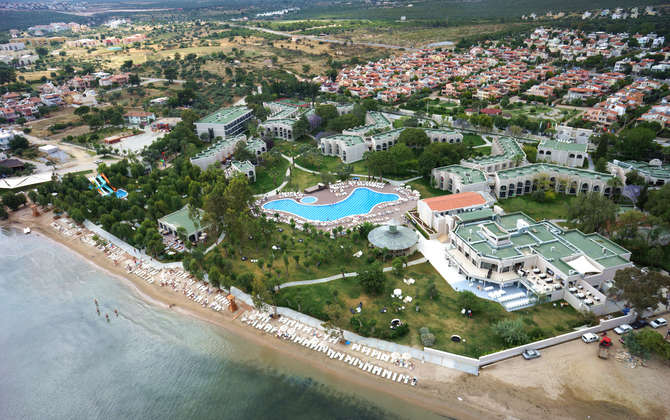 vakantie-naar-The Roxy Luxury Spa Beach Resort-mei 2024