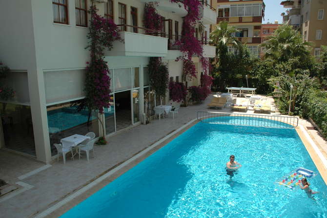 vakantie-naar-The S Apart Suites Hotel-juni 2025
