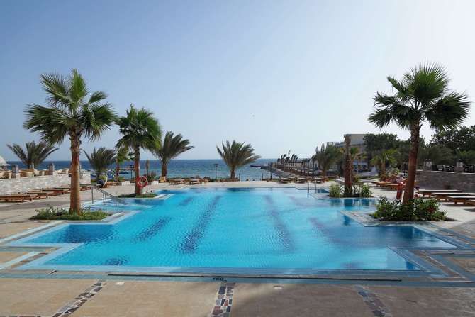 vakantie-naar-The Three Corners Royal Star Beach Resort-mei 2025