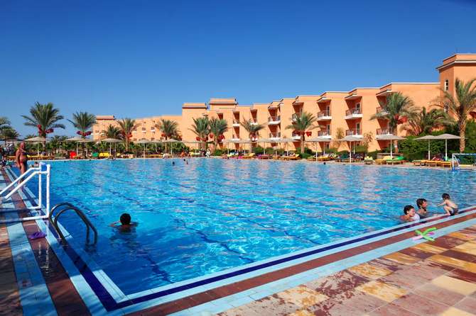 vakantie-naar-The Three Corners Sunny Beach Resort-mei 2025