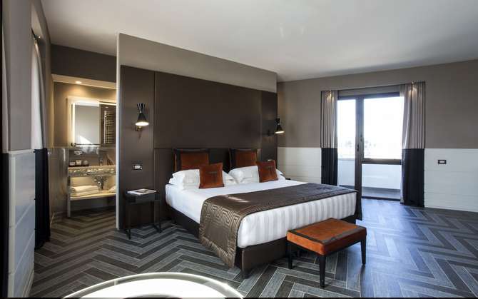 vakantie-naar-The Tribune Hotel-mei 2025