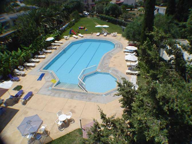 vakantie-naar-Theodorou Beach Hotel-mei 2024