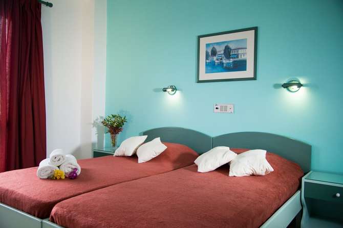 vakantie-naar-Theoni Appartementen-mei 2025