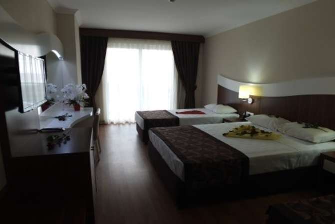 vakantie-naar-Throne Beach Resort Spa-mei 2025