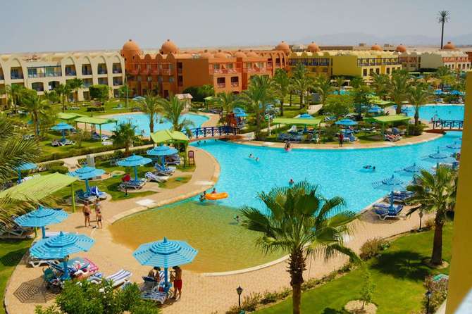 vakantie-naar-Titanic Beach Spa Aquapark-juni 2025