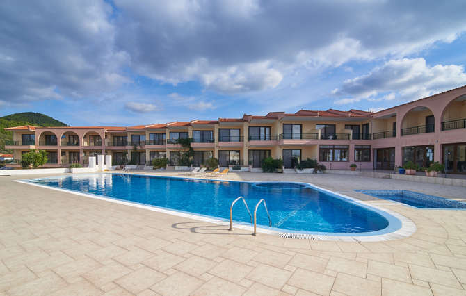 vakantie-naar-Toroni Blue Sea Hotel Spa-mei 2025