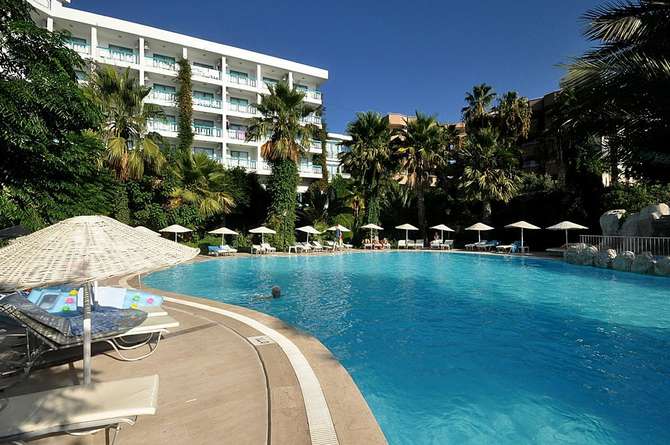 vakantie-naar-Tropikal Hotel-mei 2024