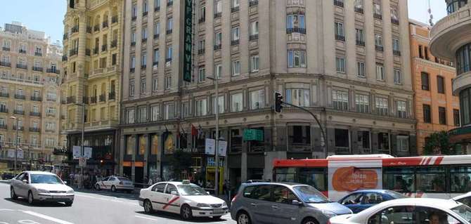 vakantie-naar-Tryp Madrid Gran Via Hotel-mei 2025