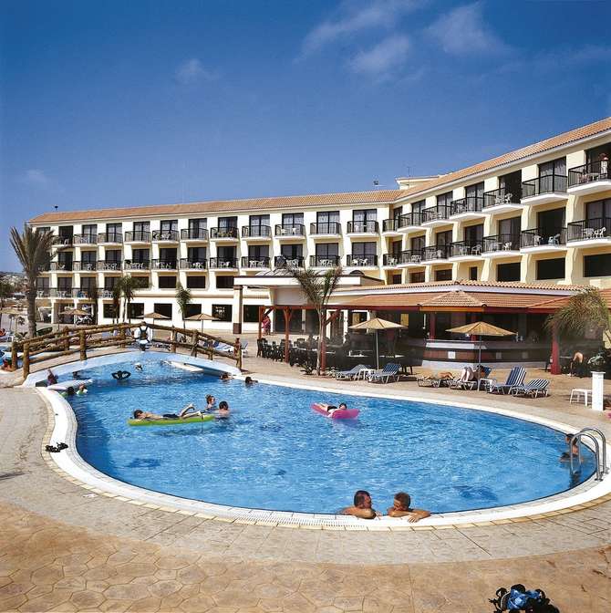 vakantie-naar-Tsokkos Anmaria Beach Hotel-juli 2025