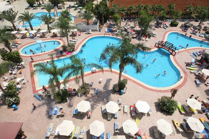 vakantie-naar-Tsokkos Gardens Hotel-mei 2025