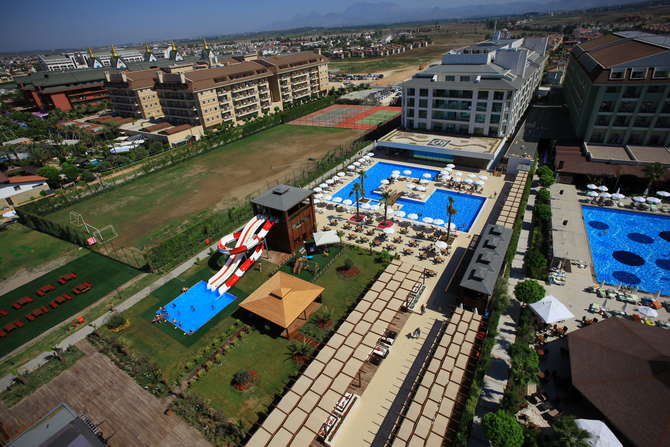 vakantie-naar-Tui Day Night Connected Club Life Belek-mei 2025