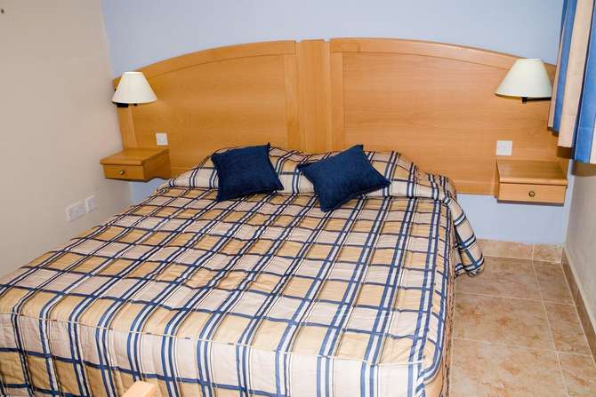vakantie-naar-Ulysses Aparthotel-mei 2025