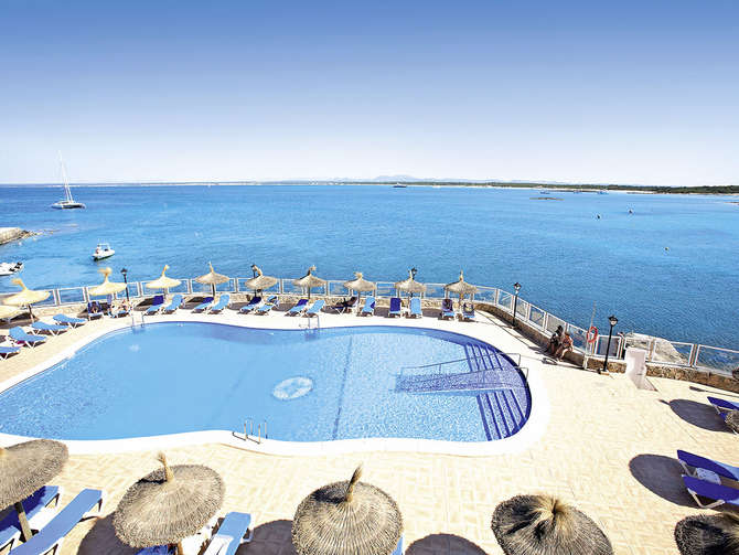vakantie-naar-Universal Hotel Marques-mei 2025