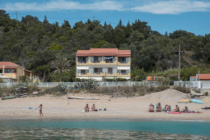vakantie-naar-Vasili House-mei 2025