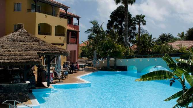 vakantie-naar-Village Garden Resort-mei 2025