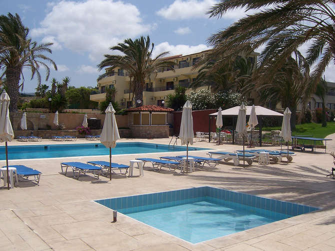 vakantie-naar-Vrachia Beach Resort-mei 2025