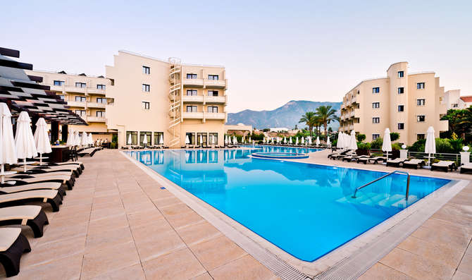 vakantie-naar-Vuni Palace Hotel Casino-mei 2025
